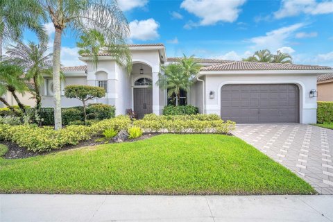 House in Weston, Florida 5 bedrooms, 251.86 sq.m. № 802690 - photo 1