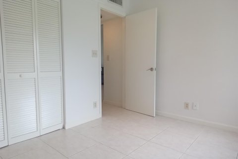 Condominio en venta en Palm Beach Gardens, Florida, 2 dormitorios, 92.9 m2 № 1175387 - foto 11