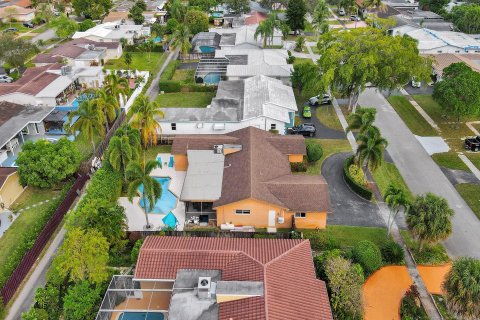 Villa ou maison à vendre à Hollywood, Floride: 3 chambres, 179.3 m2 № 1179794 - photo 13