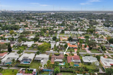 Casa en venta en Hollywood, Florida, 3 dormitorios, 179.3 m2 № 1179794 - foto 6