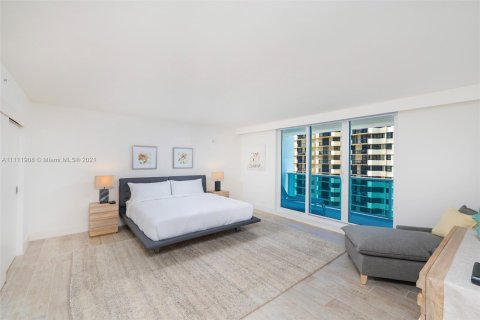 Apartment in Miami Beach, Florida 3 bedrooms, 181.35 sq.m. № 2577 - photo 18