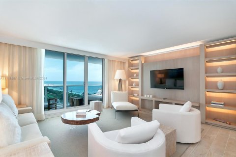 Apartment in Miami Beach, Florida 3 bedrooms, 181.35 sq.m. № 2575 - photo 3