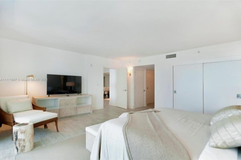 Apartment in Miami Beach, Florida 3 bedrooms, 181.35 sq.m. № 2575 - photo 15