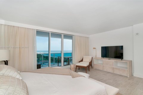 Apartment in Miami Beach, Florida 3 bedrooms, 181.35 sq.m. № 2575 - photo 14