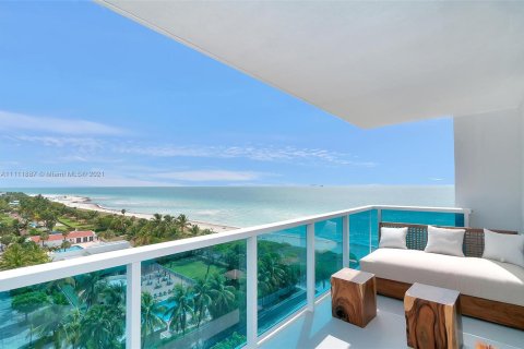 Apartment in Miami Beach, Florida 3 bedrooms, 181.35 sq.m. № 2575 - photo 29