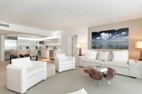 Apartment in Miami Beach, Florida 3 bedrooms, 181.35 sq.m. № 2575 - photo 2