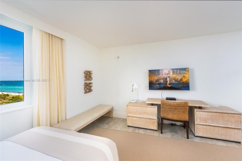 Apartment in Miami Beach, Florida 2 bedrooms, 145.67 sq.m. № 2576 - photo 13