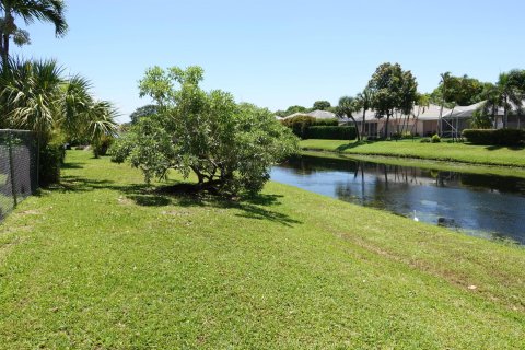 House in Palm Beach Gardens, Florida 3 bedrooms, 196.49 sq.m. № 1160543 - photo 16