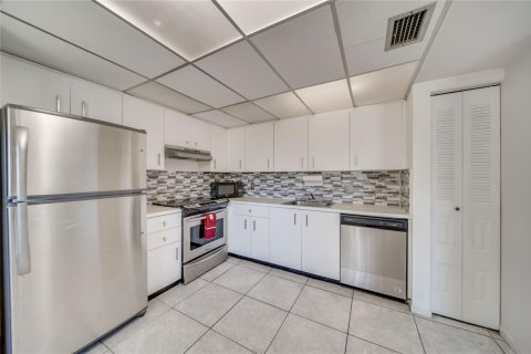 Condominio en venta en Pembroke Pines, Florida, 1 dormitorio, 88.91 m2 № 1007668 - foto 7
