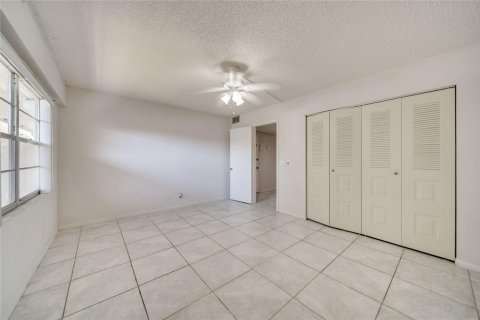 Copropriété à vendre à Pembroke Pines, Floride: 1 chambre, 88.91 m2 № 1007668 - photo 18
