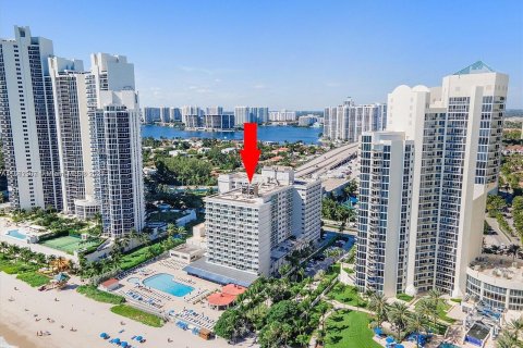 Copropriété à vendre à Sunny Isles Beach, Floride: 33.44 m2 № 1097355 - photo 1