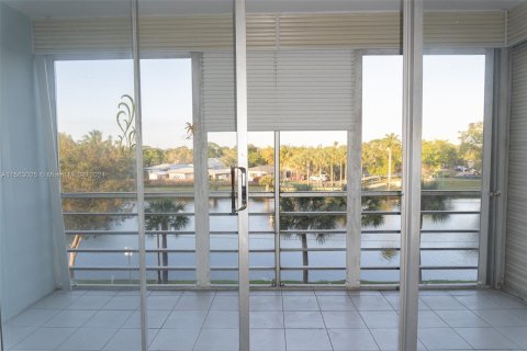 Copropriété à vendre à North Miami Beach, Floride: 1 chambre, 73.39 m2 № 1097401 - photo 7