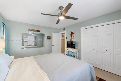 Condominio en venta en Lauderdale-by-the-Sea, Florida, 1 dormitorio, 59.46 m2 № 936104 - foto 15
