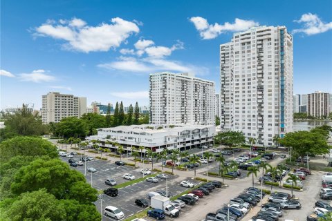 Condo in Aventura, Florida, 1 bedroom  № 1226223 - photo 30