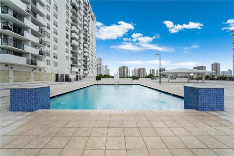 Condo in Aventura, Florida, 1 bedroom  № 1226223 - photo 18