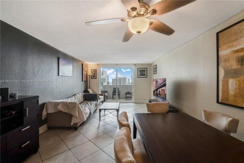 Condominio en venta en Aventura, Florida, 1 dormitorio, 71.16 m2 № 1226223 - foto 7