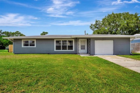 Villa ou maison à vendre à Sarasota, Floride: 3 chambres, 121.52 m2 № 1368235 - photo 1