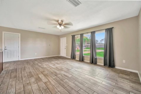 Villa ou maison à vendre à Sarasota, Floride: 3 chambres, 121.52 m2 № 1368235 - photo 8