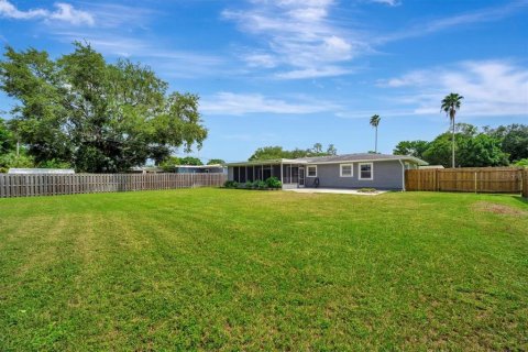 House in Sarasota, Florida 3 bedrooms, 121.52 sq.m. № 1368235 - photo 24