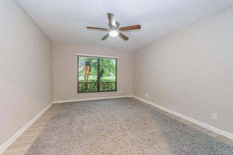 House in West Palm Beach, Florida 2 bedrooms, 149.02 sq.m. № 1145884 - photo 20