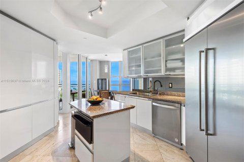 Condominio en venta en Key Biscayne, Florida, 3 dormitorios, 340.02 m2 № 962260 - foto 18