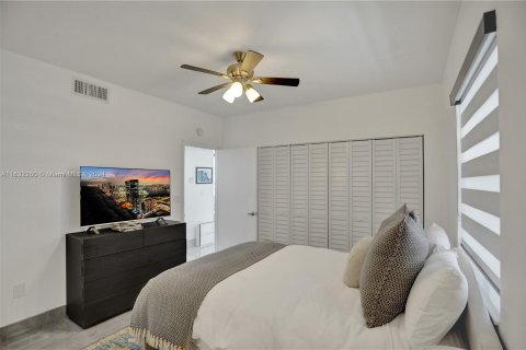 Condo in Sunny Isles Beach, Florida, 3 bedrooms  № 1293456 - photo 17