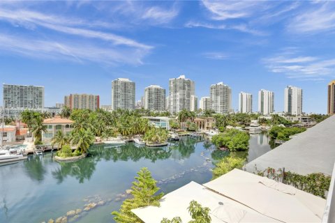 Condo in Sunny Isles Beach, Florida, 3 bedrooms  № 1293456 - photo 22