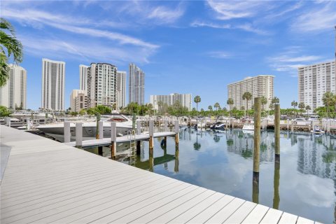 Condo in Sunny Isles Beach, Florida, 3 bedrooms  № 1293456 - photo 6