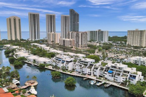 Copropriété à vendre à Sunny Isles Beach, Floride: 3 chambres, 206.24 m2 № 1293456 - photo 5