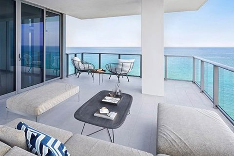 Apartment in 5000 NORTH OCEAN in Riviera Beach, Florida 3 bedrooms, 349 sq.m. № 77816 - photo 5