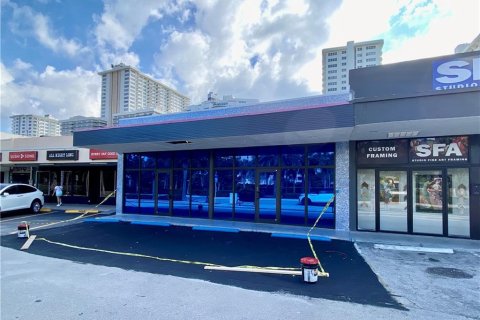 Propiedad comercial en venta en Fort Lauderdale, Florida № 350955 - foto 3