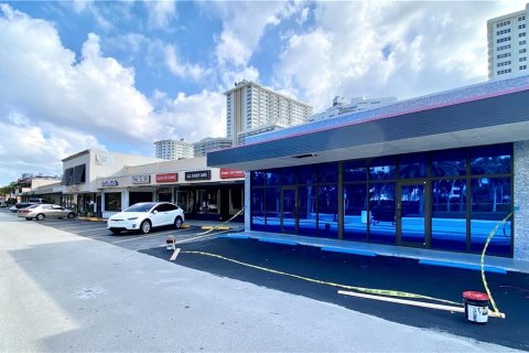 Propiedad comercial en venta en Fort Lauderdale, Florida № 350955 - foto 2