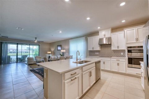 Villa ou maison à vendre à Kissimmee, Floride: 4 chambres, 222.87 m2 № 1302174 - photo 19