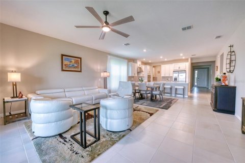 Villa ou maison à vendre à Kissimmee, Floride: 4 chambres, 222.87 m2 № 1302174 - photo 22