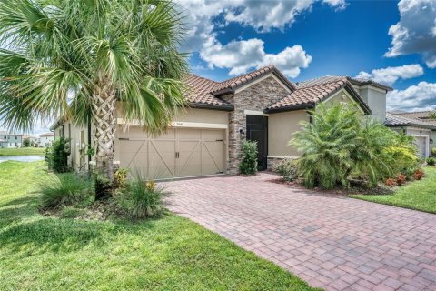 Villa ou maison à vendre à Kissimmee, Floride: 4 chambres, 222.87 m2 № 1302174 - photo 3