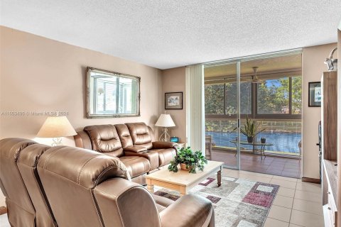 Condo in Sunrise, Florida, 1 bedroom  № 1223440 - photo 14