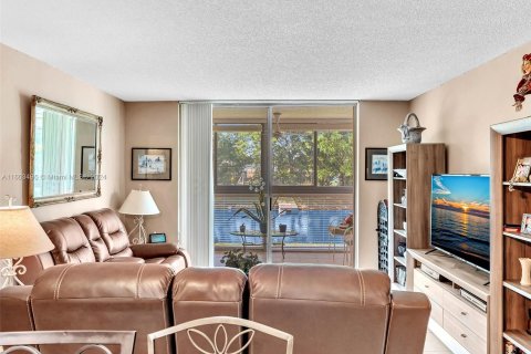 Condo in Sunrise, Florida, 1 bedroom  № 1223440 - photo 12