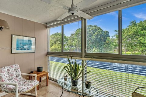 Condo in Sunrise, Florida, 1 bedroom  № 1223440 - photo 22