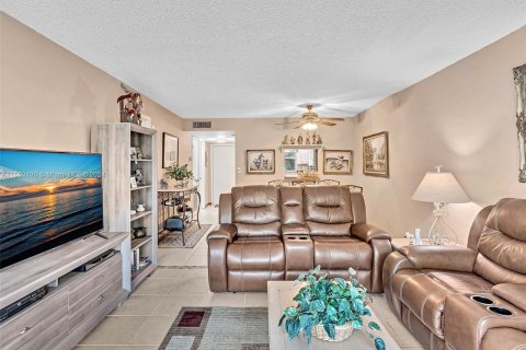 Copropriété à vendre à Sunrise, Floride: 1 chambre, 69.31 m2 № 1223440 - photo 10