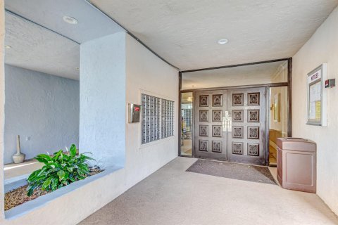 Copropriété à vendre à West Palm Beach, Floride: 1 chambre, 65.4 m2 № 1009713 - photo 29