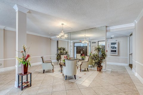 Copropriété à vendre à West Palm Beach, Floride: 1 chambre, 65.4 m2 № 1009713 - photo 11