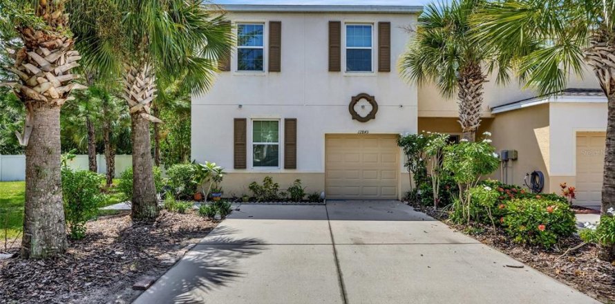 Townhouse in Gibsonton, Florida 3 bedrooms, 156.45 sq.m. № 1371670