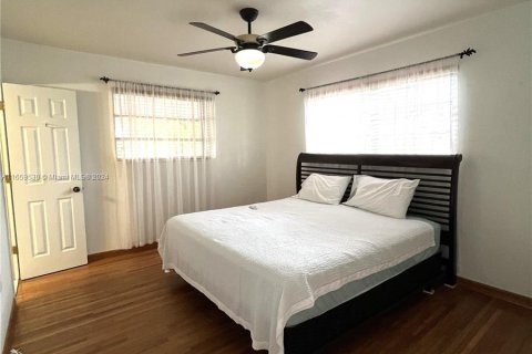 Casa en venta en Miami, Florida, 3 dormitorios, 114.92 m2 № 1365683 - foto 24