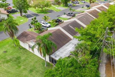 Touwnhouse à louer à Homestead, Floride: 3 chambres, 98.76 m2 № 1365640 - photo 3