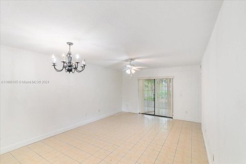 Townhouse in Homestead, Florida 3 bedrooms, 98.76 sq.m. № 1365640 - photo 20