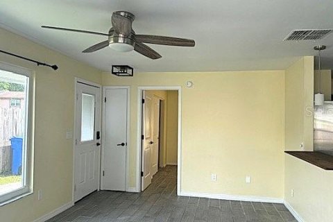 House in Tampa, Florida 1 bedroom, 59.27 sq.m. № 1365154 - photo 6