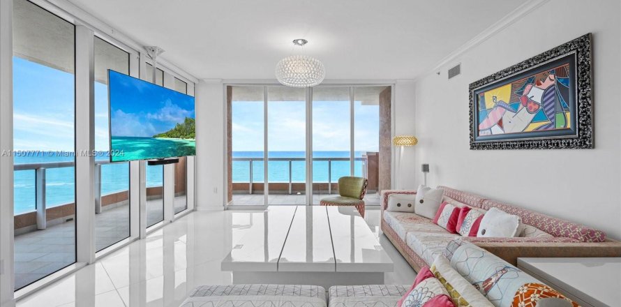 Apartamento en Sunny Isles Beach, Florida 3 dormitorios, 254.18 m2 № 929174