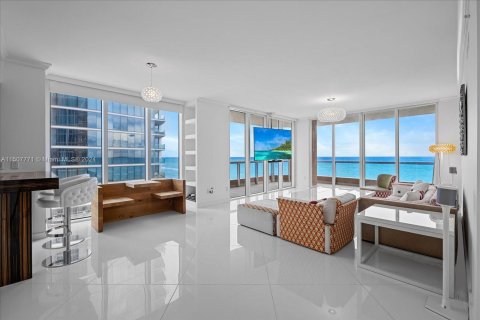 Apartamento en alquiler en Sunny Isles Beach, Florida, 3 dormitorios, 254.18 m2 № 929174 - foto 5