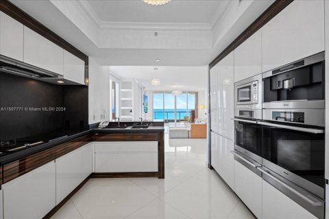 Apartamento en alquiler en Sunny Isles Beach, Florida, 3 dormitorios, 254.18 m2 № 929174 - foto 7