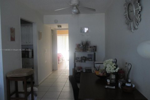 Copropriété à vendre à West Palm Beach, Floride: 1 chambre, 52.95 m2 № 3786 - photo 4